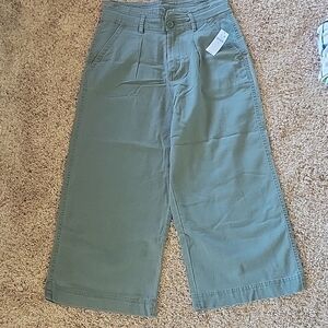 Gap girl's capris